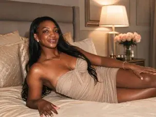 Streamate Live Porn of AvaRusseell