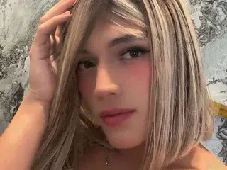 Streamate Free Live Porn of Sophi_Johnson