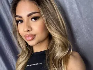 Streamate Live Porn of Asha_Yuvas