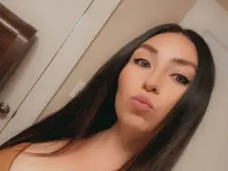 Streamate Nude Webcam of MilfyLucy91