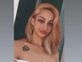 Streamate Nude Webcam of MadisonSin