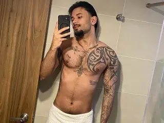 Streamate Watch Live Sex Cams of Ale_targaryem