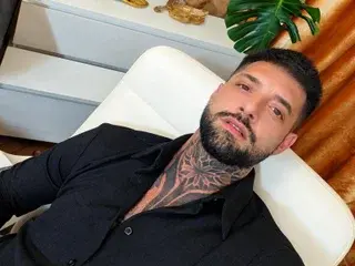 Streamate Free Live Porn of TommyDum