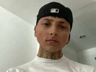 Streamate Watch Live Sex Cams of zaynnsky