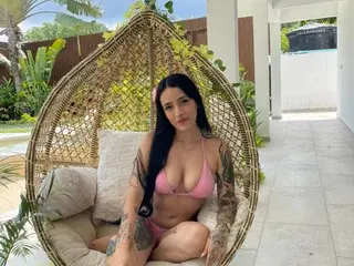 Streamate Free Live Porn of NICOLL_EVANSS