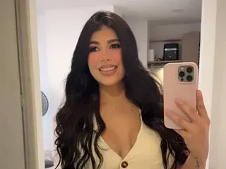 Streamate Live Porn of SharaSoto