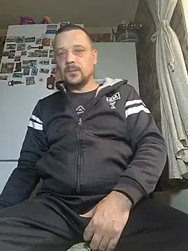 Stripchat Live Sex of DanielOhCool
