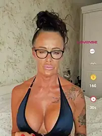 Stripchat Sex Chat of Misses-Cougar