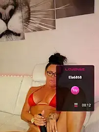 Stripchat Live Porn of Misses-Cougar