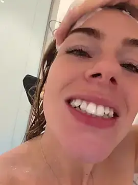 Stripchat Sex Cam of oliviafranciis