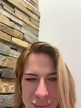 Stripchat Watch Live Sex Cams of oliviafranciis