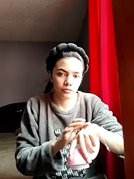 Stripchat Free Porn Cam of laura_sol