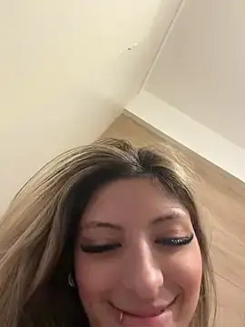 Stripchat Live Porn of leonienoire