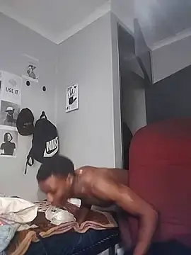 Stripchat Sex Cam of Lue3333