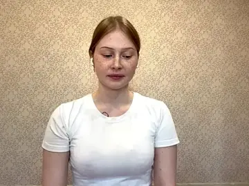 Stripchat Sex Cam of RavenShuker