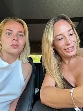Stripchat Free Live Porn of SweetAlegra_