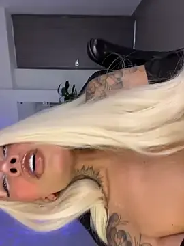 Stripchat Watch Live Sex Cams of miss_tatiana_
