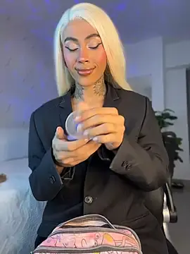 Stripchat Live Sex Cam of miss_tatiana_