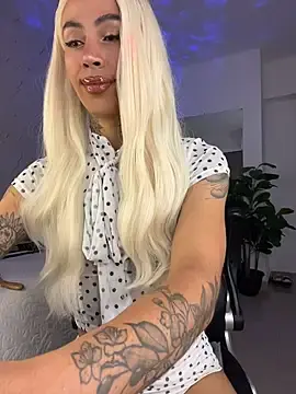 Stripchat Free Porn Cam of miss_tatiana_