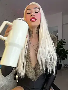 Stripchat Free Live Porn of miss_tatiana_