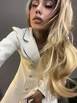 Stripchat Free Porn Cam of miss_tatiana_