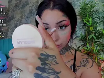 Stripchat Live Sex of CreamyInkky_