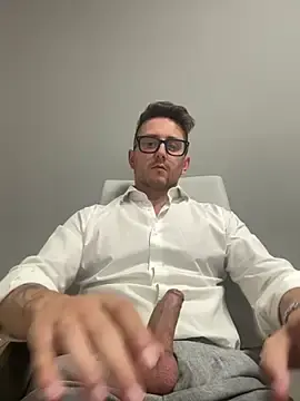 Stripchat Live Sex of masterboss_