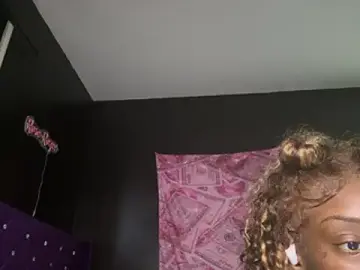 Stripchat Best live sex cam show of roseroyceee