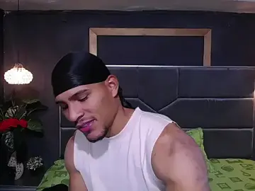 Stripchat Live Sex of teddyfit19cm