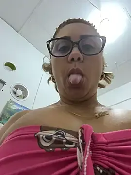 Stripchat Live Sex Cam of maymercy