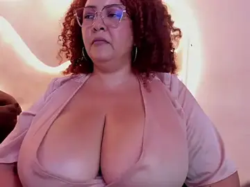 Stripchat Free Porn Cam of MaraaSweett