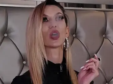 Stripchat Sex Chat of MayaHale