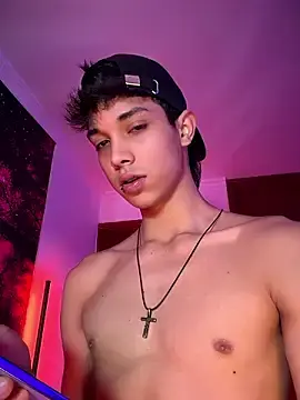 Stripchat Best Webcam of RoughDiamond_