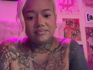 Stripchat Free Live Porn of AveryLeeLane