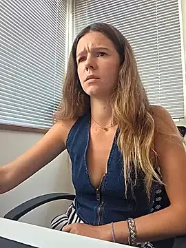 Stripchat Free Live Porn of lucie_mehott