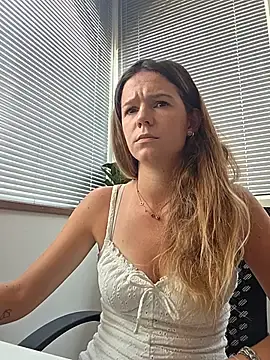 Stripchat Live Porn of lucie_mehott