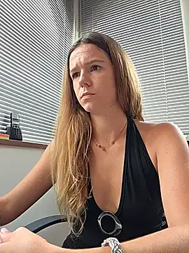 Stripchat Free Porn Cam of lucie_mehott