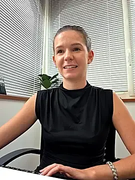 Stripchat Live Sex Cam of lucie_mehott