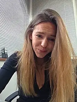 Stripchat Live Sex Cam of lucie_mehott