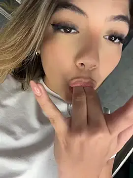 Stripchat Sex Chat of AngelBlushXXX