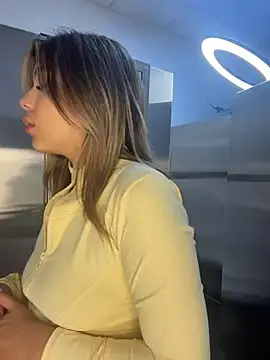Stripchat Live Porn of AngelBlushXXX