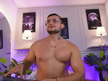 Stripchat Best live sex cam show of Marco_Vega