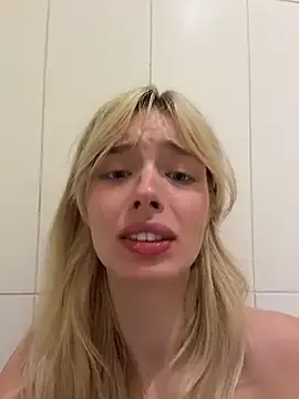 Stripchat Free Live Porn of PollyLolly