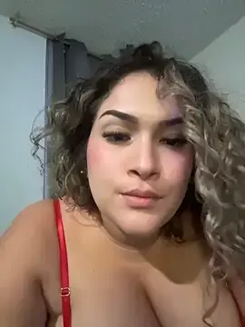 Stripchat Sex Cam of Sara_smiiith211