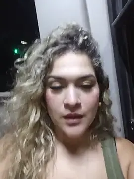 Stripchat Free Live Porn of Sara_smiiith211