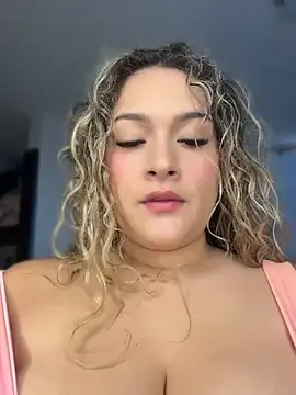 Stripchat Watch Live Sex Cams of Sara_smiiith211