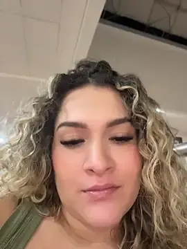 Stripchat Free Porn Cam of Sara_smiiith211
