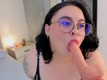 Stripchat Free Porn Cam of VelmaHarper