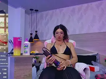 Stripchat Best Webcam of kylliefox_