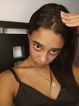 Stripchat Watch Live Sex Cams of Zoe_Sweett18
